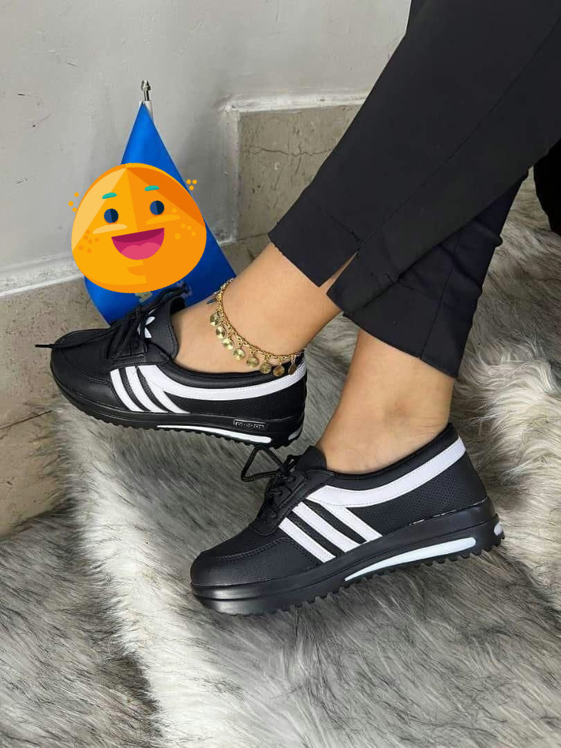 Stripe Pulse Sneaker Look